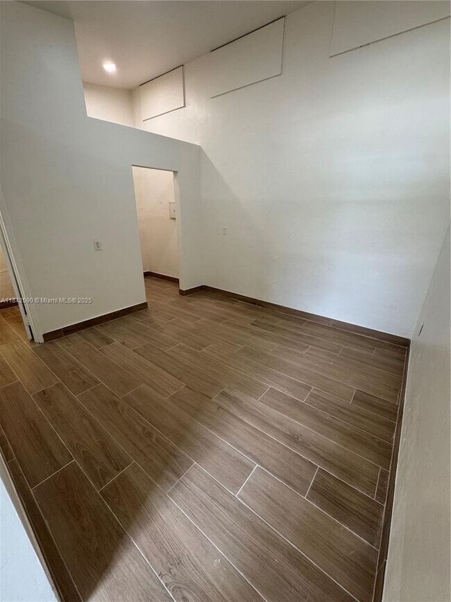 Foto del edificio - 901 SW 5th Ave