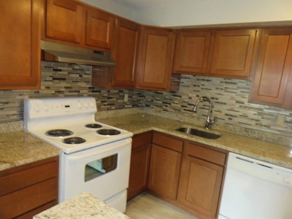 Primary Photo - 2807 Lincoln Way