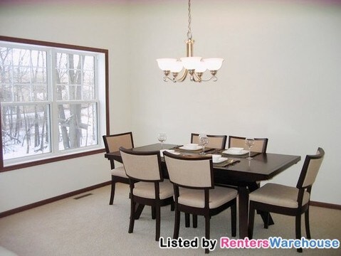 Building Photo - 5009 Dunkirk Pl N