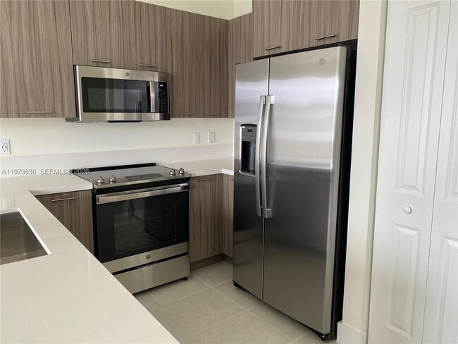 Building Photo - 6453 NW 102nd Path