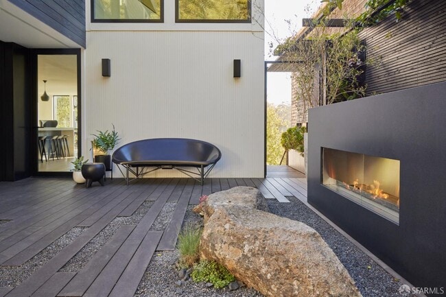 Building Photo - 169 Amber Dr