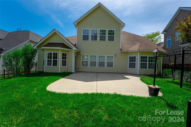 Building Photo - 15139 Redwood Valley Ln