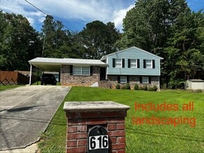 Building Photo - 616 Village Lane Dr SW