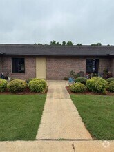 Building Photo - 67 Evergreen Ln