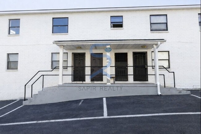 Building Photo - BIG SAVINGS AT MOVE-IN!!! Apply, get approved and only pay $500 for Security Deposit and get a $2...