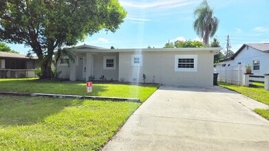 Building Photo - 2709 Arc Dr
