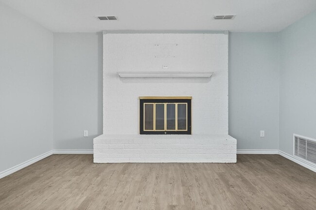 Building Photo - 4518 Edgemont Dr