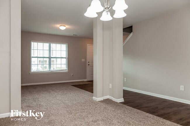 Building Photo - 1920 Windy Willow Ln