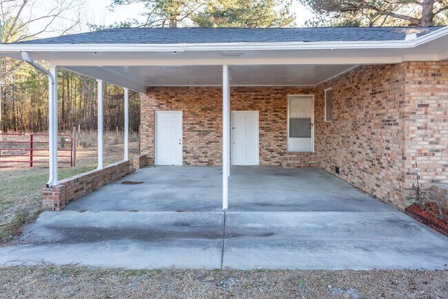Building Photo - 3570 Broad St
