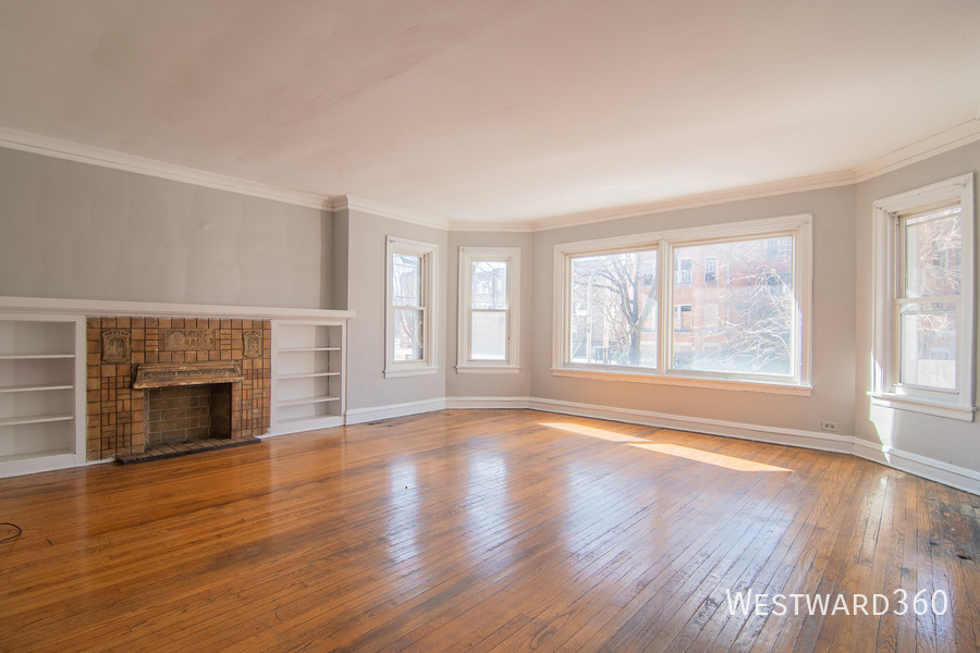 Foto principal - Spacious 2-Bedroom in South Shore – Large ...