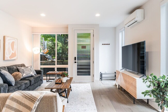 Foto del edificio - 2319 Franklin Ave E