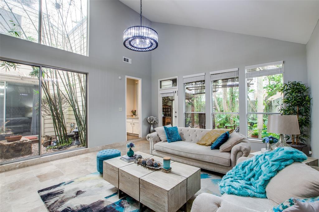 Foto principal - 1010 Forest Home Dr