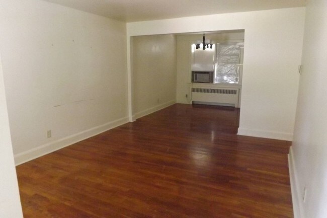Foto del edificio - 7147 Midfield St B
