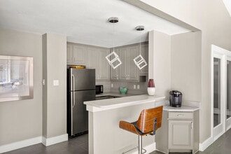 Building Photo - The Enclave at Bear Creek