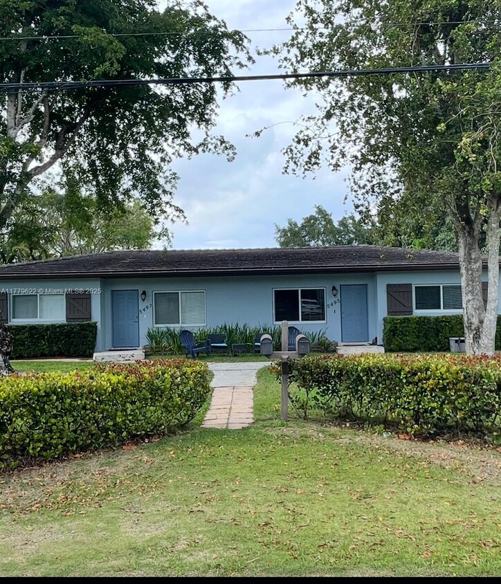 Primary Photo - 5495 SW 80th St