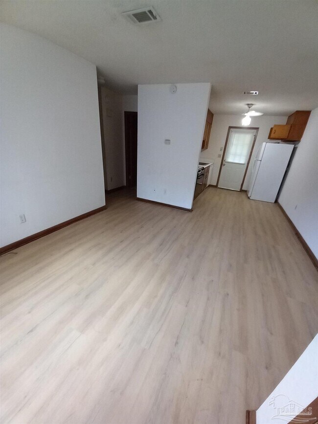 Foto del edificio - 802 Mills Ave