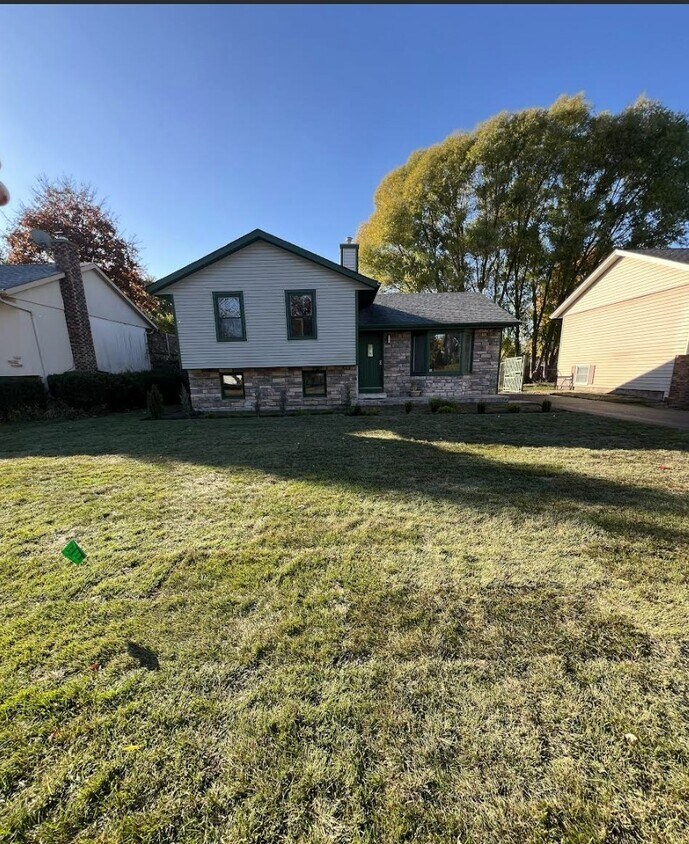 Primary Photo - 20564 Elizabeth Ave