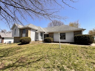 Building Photo - 3864 N Franklin Ave