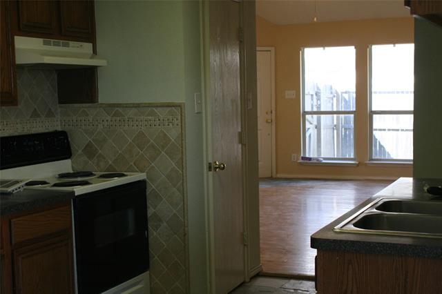 Building Photo - 302 Ohara