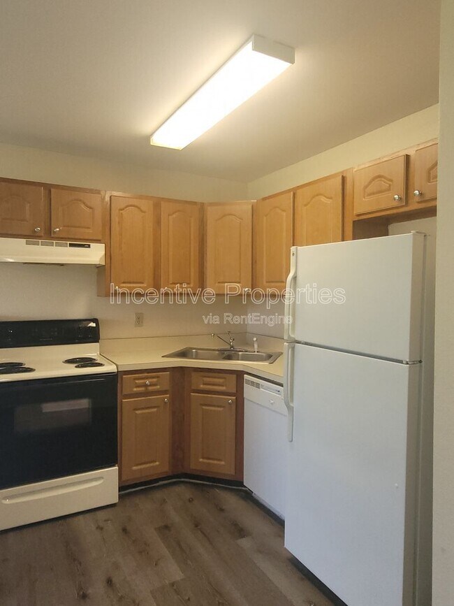 Foto del edificio - 4736 Walden Cir