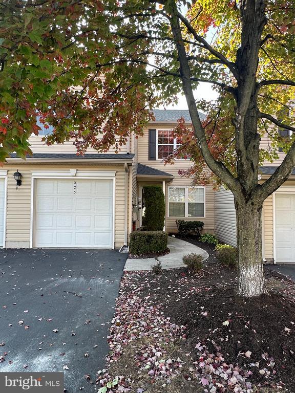 Foto principal - 223 Sparrow Rd