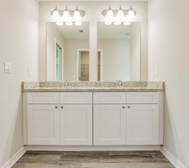Building Photo - Contemporary Living in Milton!