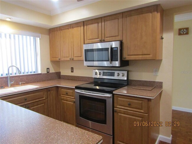 Building Photo - 3688 Glen Oaks Manor Dr