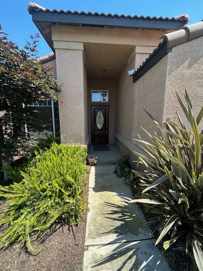 Foto del edificio - Beautiful 3 Bedroom 2 Bathroom in Farmersville!!