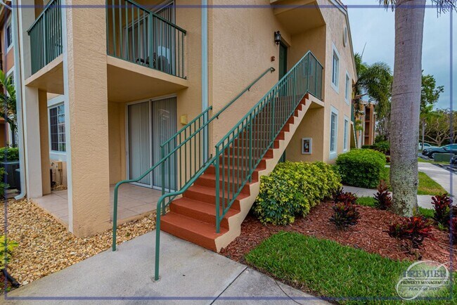 Building Photo - ***ENCLAVE***2 BEDROOM 1 BATH*** GREAT LOC...