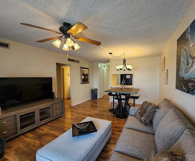 Foto del edificio - 1100 Erie Ave