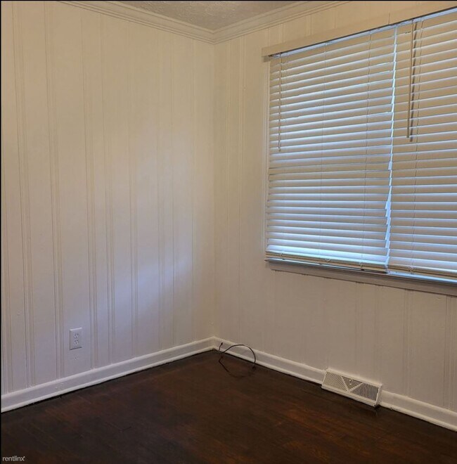 Foto del edificio - 3 br, 1 bath House - 933 Fort Lee Road .