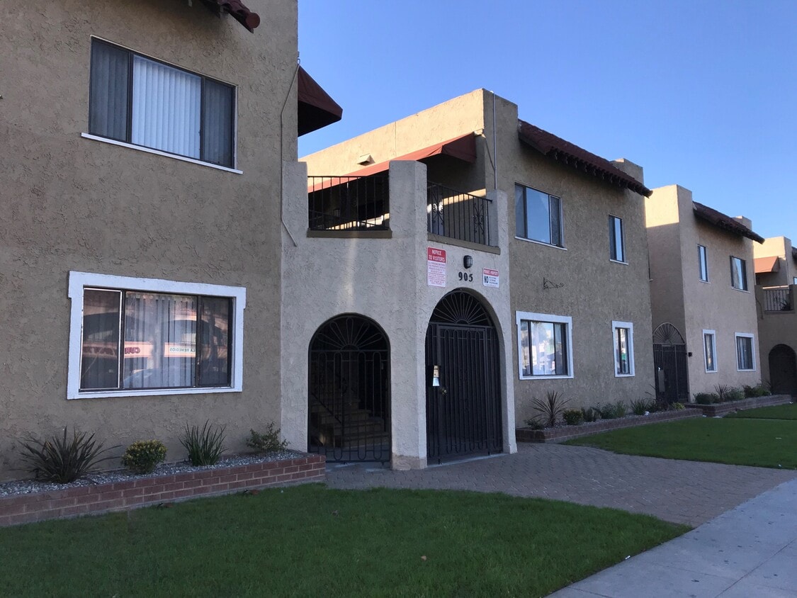Primary Photo - 905 Cherry Ave