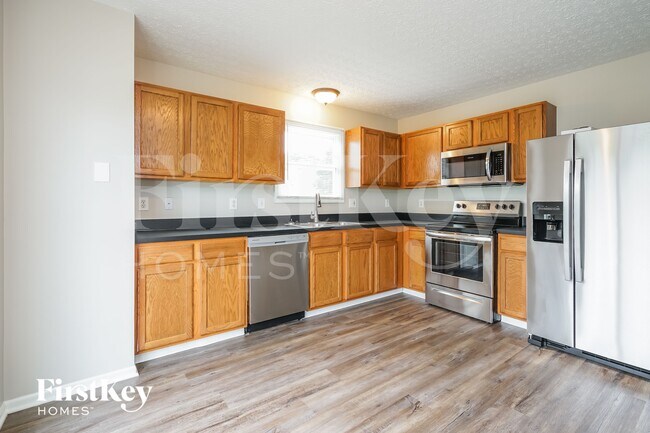 Foto del edificio - 7127 Emerald Tree Dr
