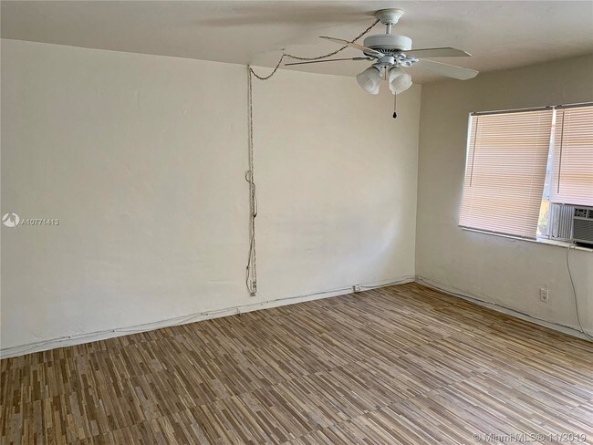 Foto del edificio - 2206 Adams St