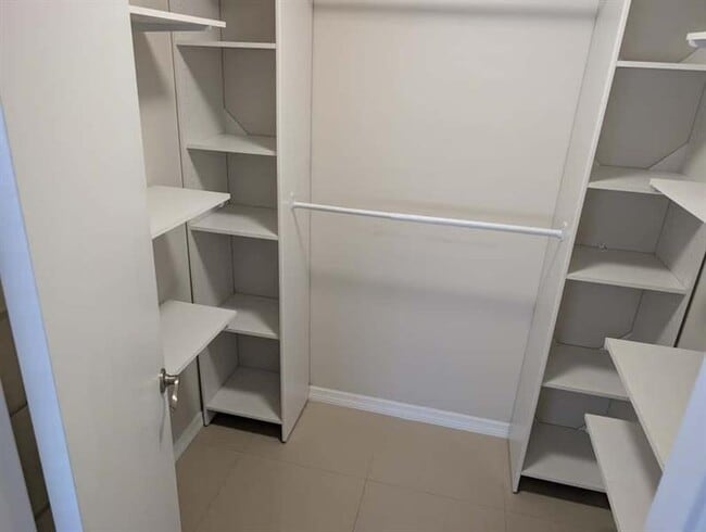 Foto del edificio - 9322 SW 5th St