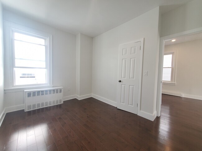 Unit 2R - 181 Lexington Ave