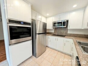 Building Photo - 7758 W 91st St