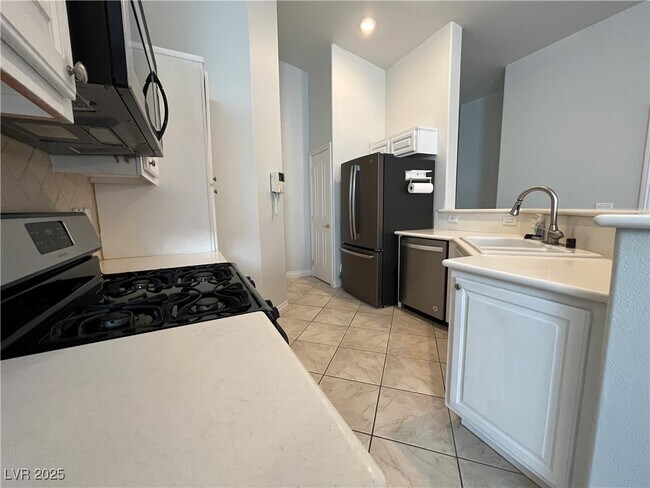 Foto del edificio - 7064 N Caribou Ridge St