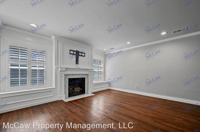 Building Photo - 2 br, 1 bath House - 6433 Malvey Ave.