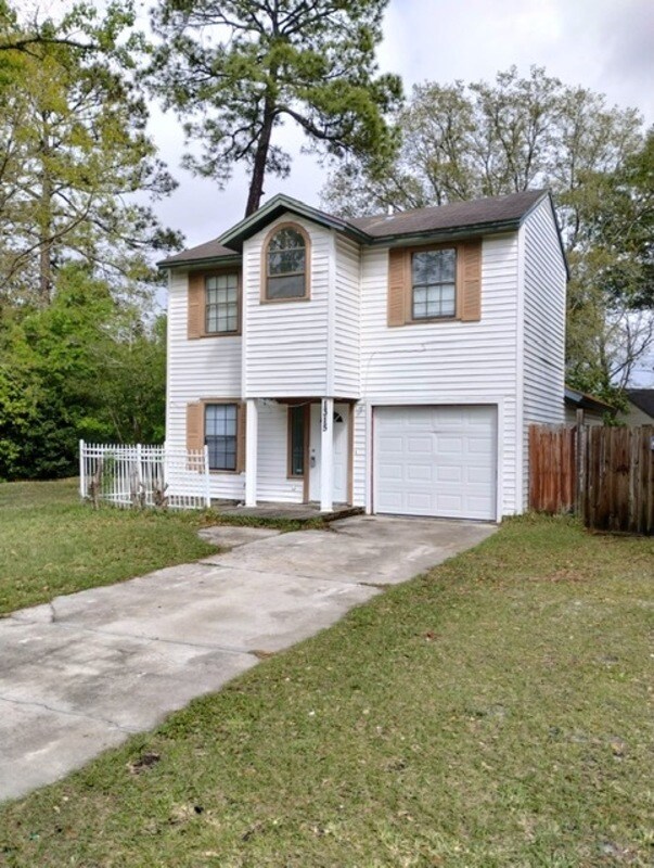 Foto principal - 1315 Bay Hill Blvd