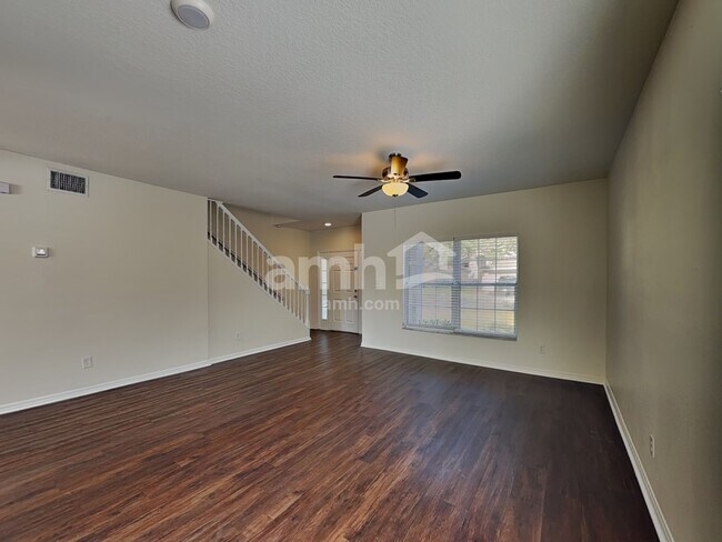 Foto del edificio - 11425 Rouse Run Cir