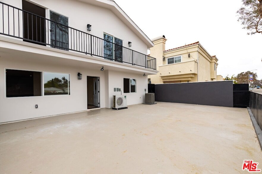 Foto principal - 2656 W Carson St