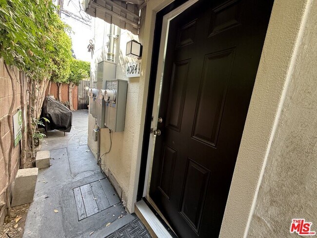 Foto del edificio - 4084 Creed Ave