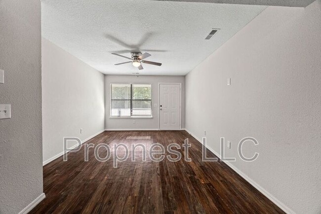 Building Photo - 2764 N Barcelona Ave