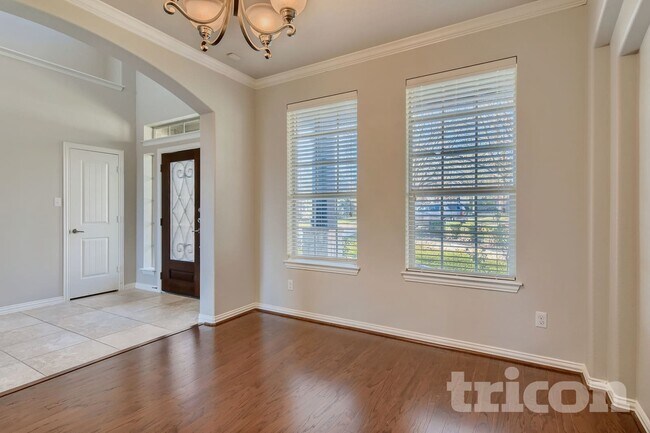 Foto del edificio - 1913 Colony Glen Ln