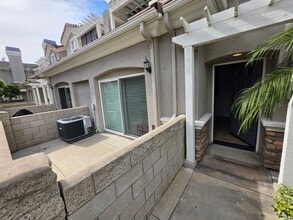 Building Photo - 7274 Rosemarie Dr