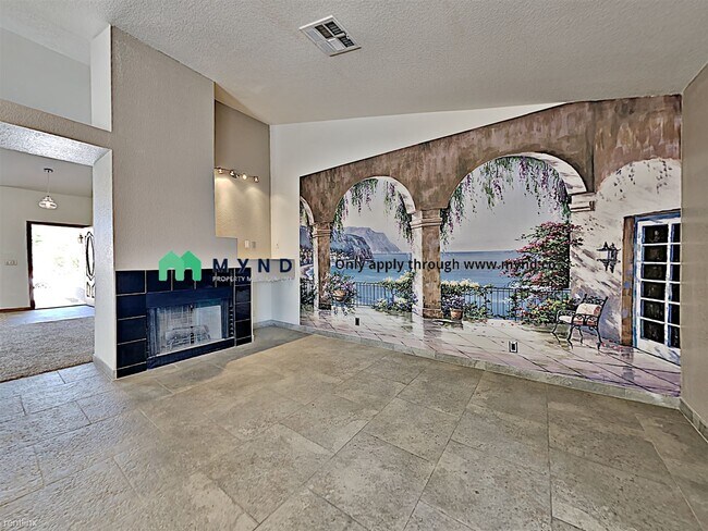 Building Photo - 4 br, 2 bath Apartment - 175 DeAnna Way