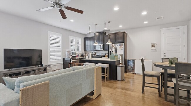 Foto del edificio - 223 Claremont Ave