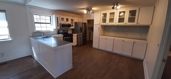 Foto del edificio - 156 Bailey St