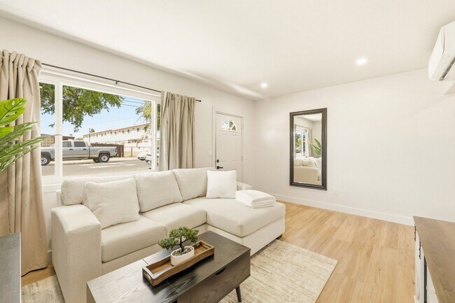Foto del edificio - 1382 Grove Ave